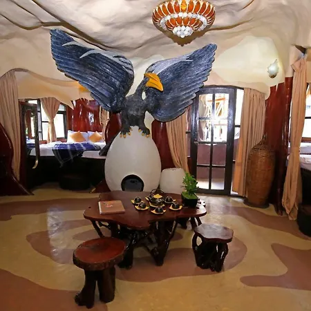 Crazy House-3